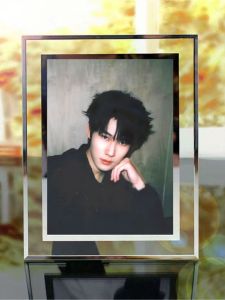 Zhang Zhenyuan Glass Photo Frame & Desk Top Decoration: A Unique Birthday Gift for Girls