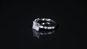 ZOEKY 2CT Cut CZ Engagement Ring: A Stylish Choice for Women