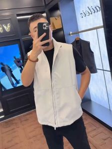 Áo Vest Ngoài Trời Thường Ngày Mùa Thu 2025 Cho Nam Cổ Đứng Thời Trang Đa Năng Ôm Vừa Vặn Màu Trơn Áo Khoác Ngoài