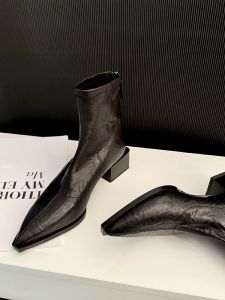 Miss DDLL American Coffee French Commuter Pointed Toe Chunky Heel รองเท้าบูทสั้น หลากหลาย ผู้หญิง ฤดูใบไม้ร่วง ฤดูหนาว รองเท้าบูทแฟชั่นสไตล์ใหม่