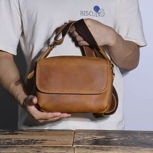 กระเป๋าหนังวัวแท้ Vintage กระเป๋าสะพายข้าง สไตล์คาวบอย ขนาดกะทัดรัด ( รับประกันหนังวัวเเท้ หนังหนา )