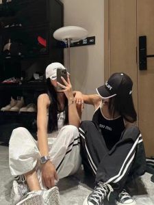 กางเกงทำงานแบบยาวสำหรับผู้ชาย กางเกงวอร์มแบบหลวมๆ แห้งเร็ว กางเกงขาสั้นสไตล์อเมริกันสำหรับผู้ชาย สไตล์การเต้นสตรีท ความยาวปกติ