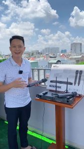 Micro Không Dây Đầu Thu MTMax H3 Pro Cao Cấp Chuyên Dùng Karaoke Gia Đình Phòng Trà Quán Bar Chống Hú Tốt Cho Âm Thanh Chuẩn Trong Ấm Áp