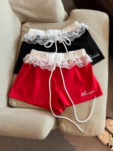 กางเกงขาสั้นผู้หญิงเอวสูงสไตล์อเมริกันดีไซน์ลายดอกไม้ผ้าลูกไม้ กางเกงขายาวทรงหลวมสบายๆ สไตล์เกาหลี สำหรับฤดูร้อนปี 2025