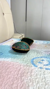 Gối Massage Ngải Cứu Làm Nóng – Thư Giãn Vai Gáy Giảm Nhức Mỏi Hiệu Quả