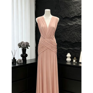 Elegant Luxurious V-Neck Ruffled Long Dress