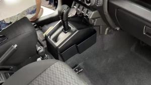 SHINEKA Car Gear Shift Storage Box Organizer Tray For Suzuki Jimny 2019 2020 2021 2022 2023 2024 Up Interior Accessories Black