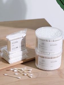 Hộp 500 tăm bông ráy tai Cotton Swap tăm bong ngoáy tai 2 đầu tiện lợi thân gỗ cứng cáp bông cotton mềm mại thấm hút