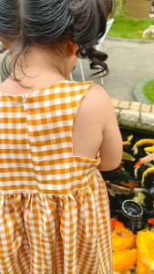 Đầm cho bé Váy bé gái cổ tròn đính nơ HANDYKIDS