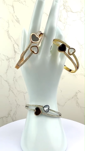 LoveMEpls กำไลข้อมือเพชร สแตนเลสแท้100% เกรดขายบนห้าง รับประกัน1ปี ไม่ลอก ไม่ดำ จัดส่งไวมาก w820