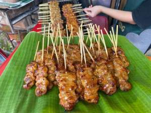 หมูปิ้งโบราณ สุกพร้อมทาน