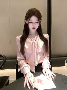 Elegant Luxury Young-looking French Blouse