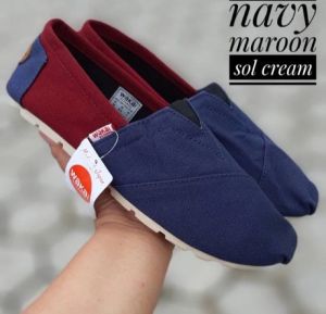 Sepatu Slip-On Wakai Navy