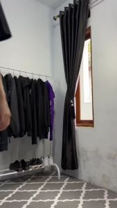 Hoodie Crop Tangan Ungu: Pilihan Keren untuk Cowok & Cewek