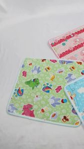 Perlak Bayi Karet Persegi Full Print 35 x 35 cm / Rubber Cotsheet / Perlak Bayi SNI