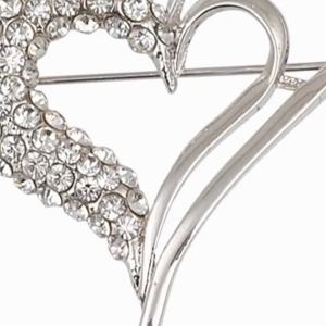 Elegant Shiny Rhinestone Heart Brooch for Women Stylish Accessory for Any Perfect Gift Idea for Her