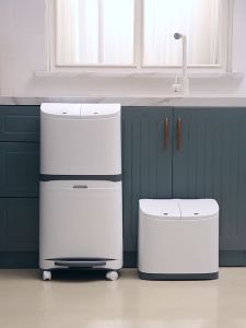 Thùng rác dung tích 40L sử dụng trong nhà bếp