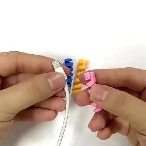 1 Pc Silicone Spiral USB Cable Protector Data Line Bobbin Winder Protective Cover Spring Cable Protection USB Cable Protector Earphone Wire Cord Protection Cover Data Charger line Protective Sleeve For Apple iphone 13 11 12 XR XS Max Pro