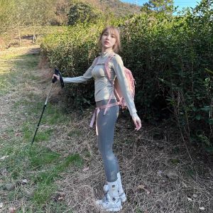 เสื้อคลุมโยคะออกกำลังกายแบบเข้ารูปสำหรับผู้หญิง ทรงสลิมฟิต ดูดซับเหงื่อ ป้องกันแสงแดด ฤดูใบไม้ผลิและฤดูใบไม้ร่วง สำหรับการเดินป่าและเดินเท้า