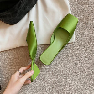 Fashionable French Satin Mules Triangle Heel 2024 New Cat Heel Covered Toe Semi-Slipper Women Head Sandals Women Elegant