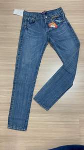 กางเกงยีนส์ขาเดฟ เอวต่ำ ใส่ได้ทั้งหญิงชาย ผ้าไม่ยืด รายละเอียดในคลิป สินค้าเป็นงานมือหนึ่งตัวโชว์ราคาถูก ไม่มีตำหนิ