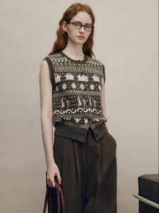FAMANXUAN | Retro Round-Neck Wool Knit Vest