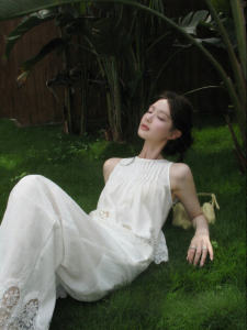 Lace White Sleeveless Vest and Straight Trousers Set