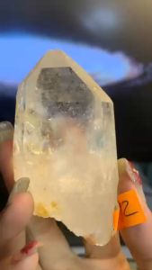 Viên đá Thạch Anh LEmurian tinh thể trụ tán sắc bẩy màu có vân đặc biệt vũ trụ 792