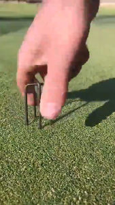 monqiqi แพ็ค 50หมุดยึด ชิ้นหมุดยึด U ผ้าคลุมดิน+แผ่นยางพลาสติกยึดหมุด เหล็กปักดิน หมุดปักดิน เหล็กแข็ง ผ้าคลุมดิน หมุดยึดผ้าคลุมวัชพืช หมุดยึดผ้าคลุมดิน