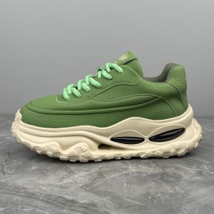 Fashionable Sporty Mens Shoes with Thick Sole And Heightening Effect for Winter Season Low Top round Toe Casual Style