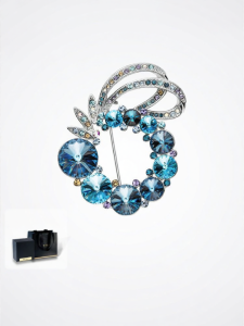TH | Luxurious Brooch