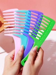 Portable Mini Thick Wide Tooth Comb for Straight Hair Easy to Use Non-Tangling Hairbrush Wooden Handle Personal Care Tool