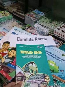 Buku Wiwaha Basa Sunda Kelas 7B Kurikulum Merdeka