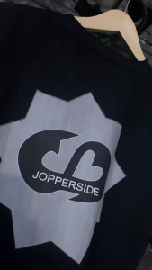 Jopperside kaos pria katun combed distro premium ts426db logo