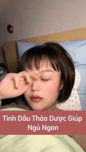 Dầu Lăn Lavender Ngủ Ngon HongKong 10ml – Tinh Dầu Thảo Mộc Thư Giãn Giảm Stress Hỗ Trợ Ngủ Sâu