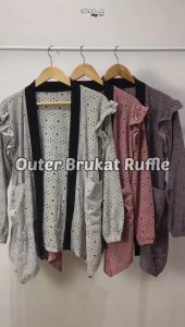 Ezpata Cardigan Polos Outer Wanita Lengan Panjang Brukat Ruffle Lis Hitam Saku Depan Kekinian Kualitas Terbaik
