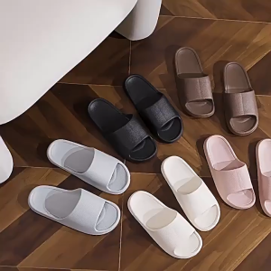 รองเท้าแตะ รองเท้าแฟชั่น รองเท้าแตะแบบสวม นุ่มสบาย สามารถสวมใส่ได้ทั้งผู้หญิงและผู้ชาย กันลื่น กันน้ำ