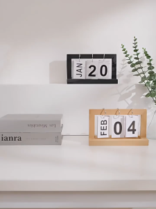 Nordic Style Wooden Page-Turning Calendar Natural Wood Grain Home Decor Office Decor Calendar