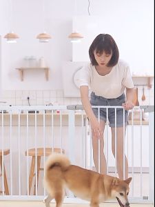 ที่กั้นบันได ที่กั้นเด็ก ที่กั้นสัตว์เลี้ยง ขนาดที่สามารถขยายได้ ติดตั้งง่าย ติดตั้งให้แน่น ผนังท่อหนา แข็งแรง ทนทานไม่ต้องเจาะผนัง