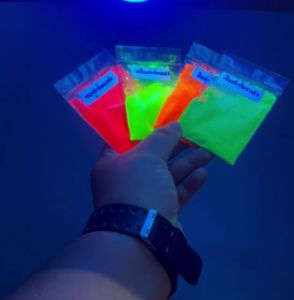 สีสะท้อนแสง (Fluorescent pigment) / สีนีออน สีneon สีผงสะท้อนแสง(black light) สีฝุ่น สีใช้ผสมในงานศิลปะ งานเรซิ่น งานเทียน งานสีน้ำ งานDIY ขนาด 5-100 กรัม เฉดสีสเปรย์/สีโปสเตอร์สะท้อนแสง มีของพร้อมส่ง ส่งไว มีเก็บเงินปลายทางcod