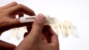 Penyangga Jari Tangan Dengan Pita Perban 1pcs