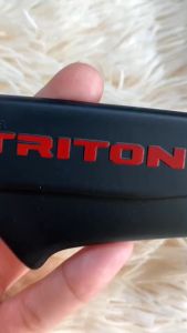 Mitsubishi Triton 2023 4 ประตู ล่าสุด การถาดรองมือจับ เบามือ รุ่น เพื่อการจับประตู และเติมเต็มเครื่องมือ รอยมือ บนเพื่อให้มีความปลอดภัยและประสิทธิภาพ