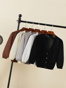 น้ําแข็งบางเฉียบ ผ้าไหม แขนสามส่วน ถัก คาร์ดิเกน ผู้หญิง เครื่องปรับอากาศ เสื้อท่อนบน เสื้อกั๊ก ฤดูร้อน แจ๊กเก็ตแบบท่อตรง