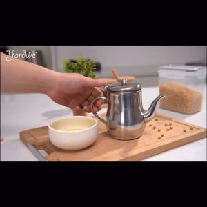 1.6L Stainless steel oil strainer pot oil container with strainer oil strainer bottle oil strainer for frying cooking oil container kettle kitchen oil filter tray oil filter pot stainless oil storage can oil storage tank oil storage keeper oil jug BINLU