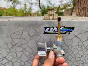 adaptor drat shok kran tangki kecil ke kran tangki besar kuningan adaptor mur kran tanki kecil ke besar sambungan tengki kecil ke besar sambungan drat kran tenki gl pro max gl 100 gl 125 ke kran megapro tiger mp kran tanki tangki tengki tenki gorilla