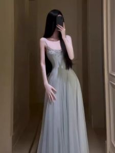 Chic Minimalist Gentle Style Summer Dress Elegant Off-Shoulder Strapless Skirt City Commute Friendly A-Line Silhouette