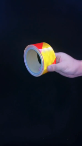 สติกเกอร์สะท้อนแสง สติกเกอร์สะท้อนแสงรถยนต์ 1 ม้วน สติกเกอร์ตกแต่งรถ ติดรถบรรทุก รถยนต์ สติ๊กเกอร์ เท่ๆ ส่งเร็วจากไทย!