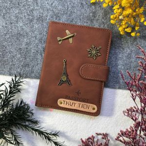 Túi đựng hộ chiếu màu Nâu Số 23 có quai gài miễn phí khắc tên dán charm có demo chất da đẹp ngăn đựng thẻ sim
