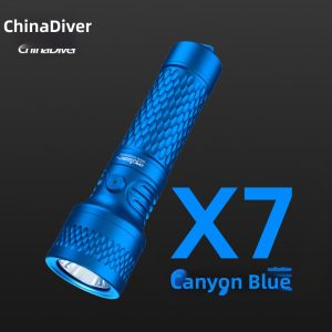 Diving Professional Strong Light 3000 Lumens Compact Underwater Flashlight