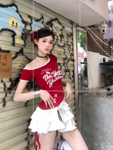 Áo thun tay ngắn hở một vai nữ mùa hè phong cách mới ôm vừa gợi cảm